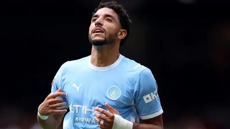 Jugador de Manchester City en acción durante el partido