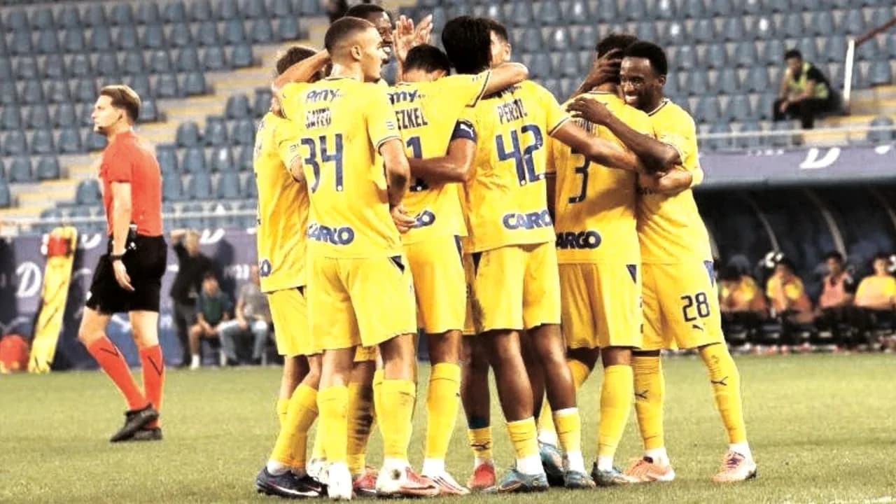 Jugadores de Maccabi Tel Aviv celebrando un gol