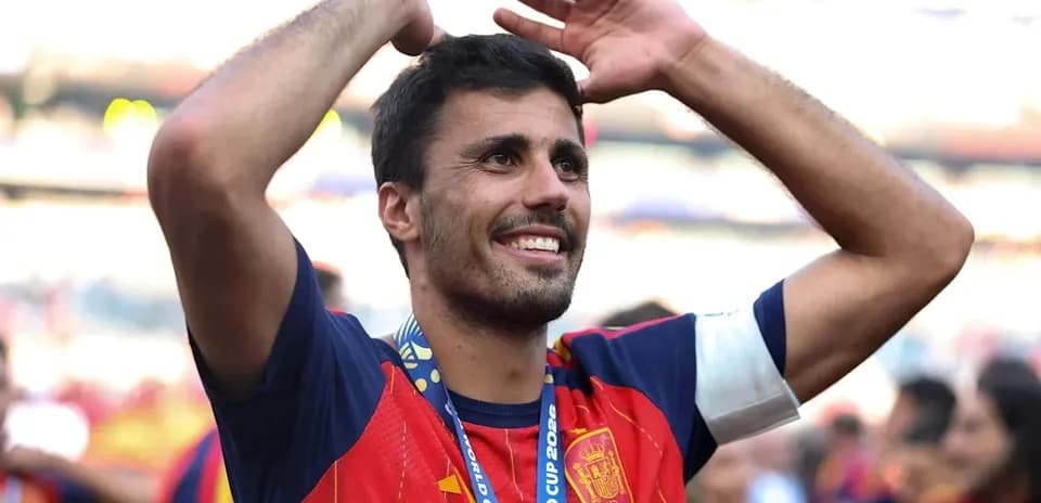 Jugador de España celebrando tras partido de la Copa Mundial