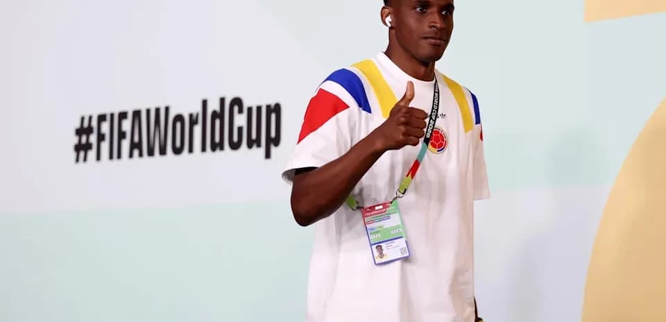 Jugador de Colombia llegando al evento FIFA World Cup