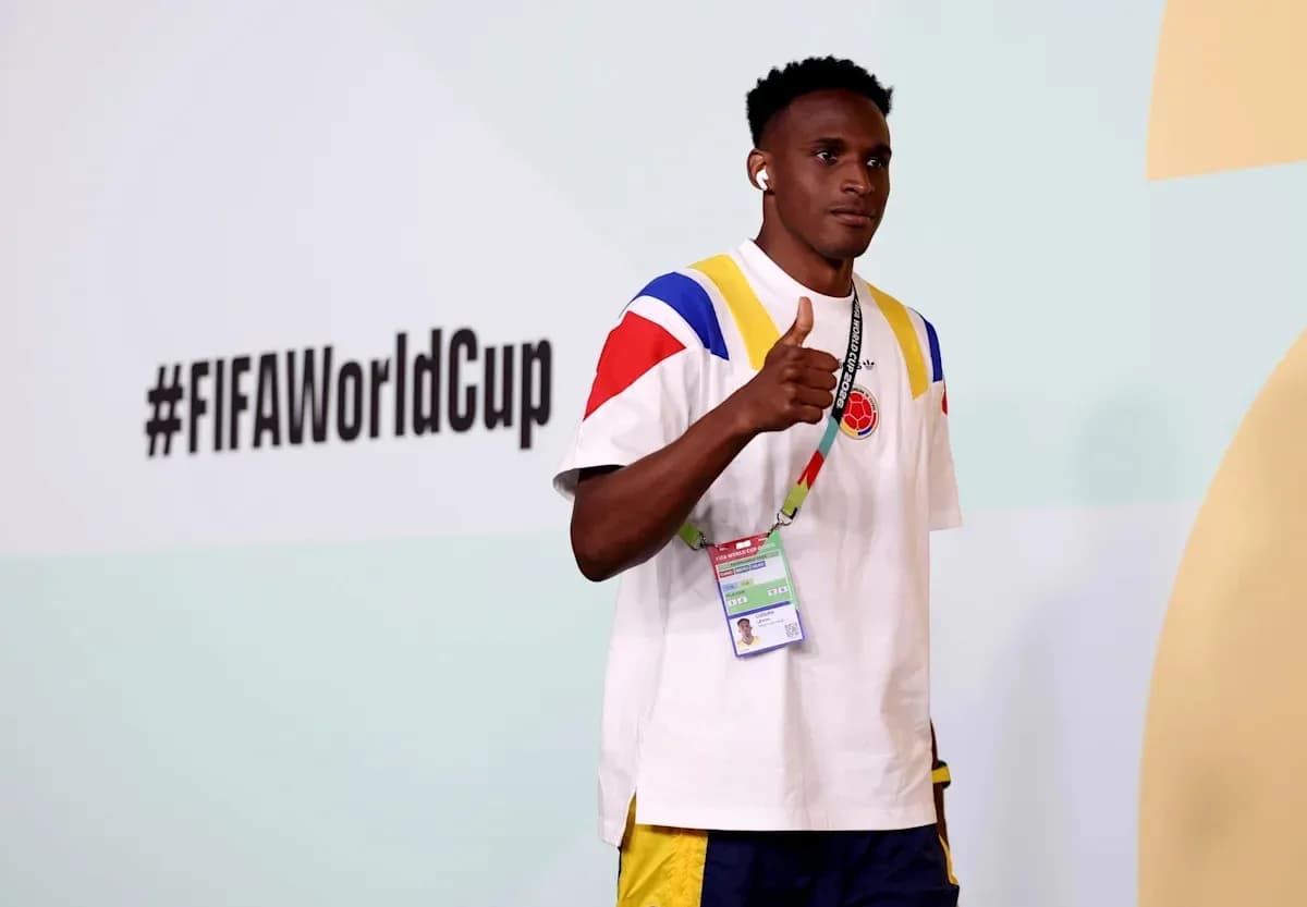 Jugador de Colombia llegando al evento FIFA World Cup