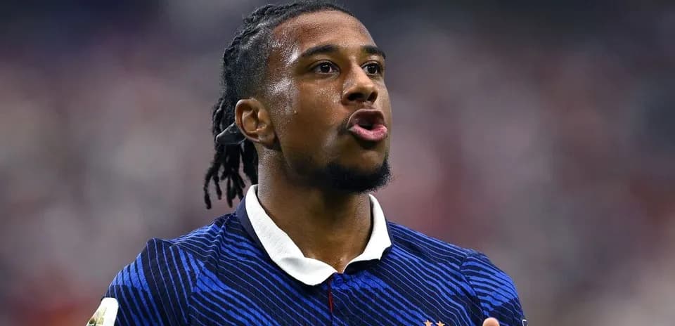 Jugador de Francia hablando durante un partido