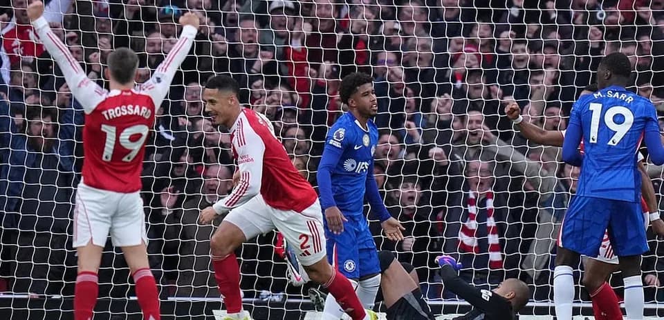 Jugadores celebrando un gol de Arsenal