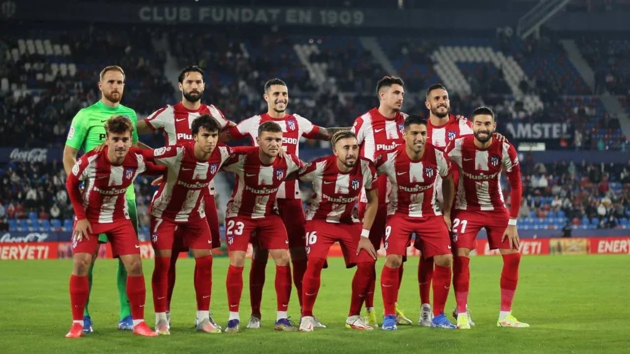 Equipo de Atlético de Madrid en formación