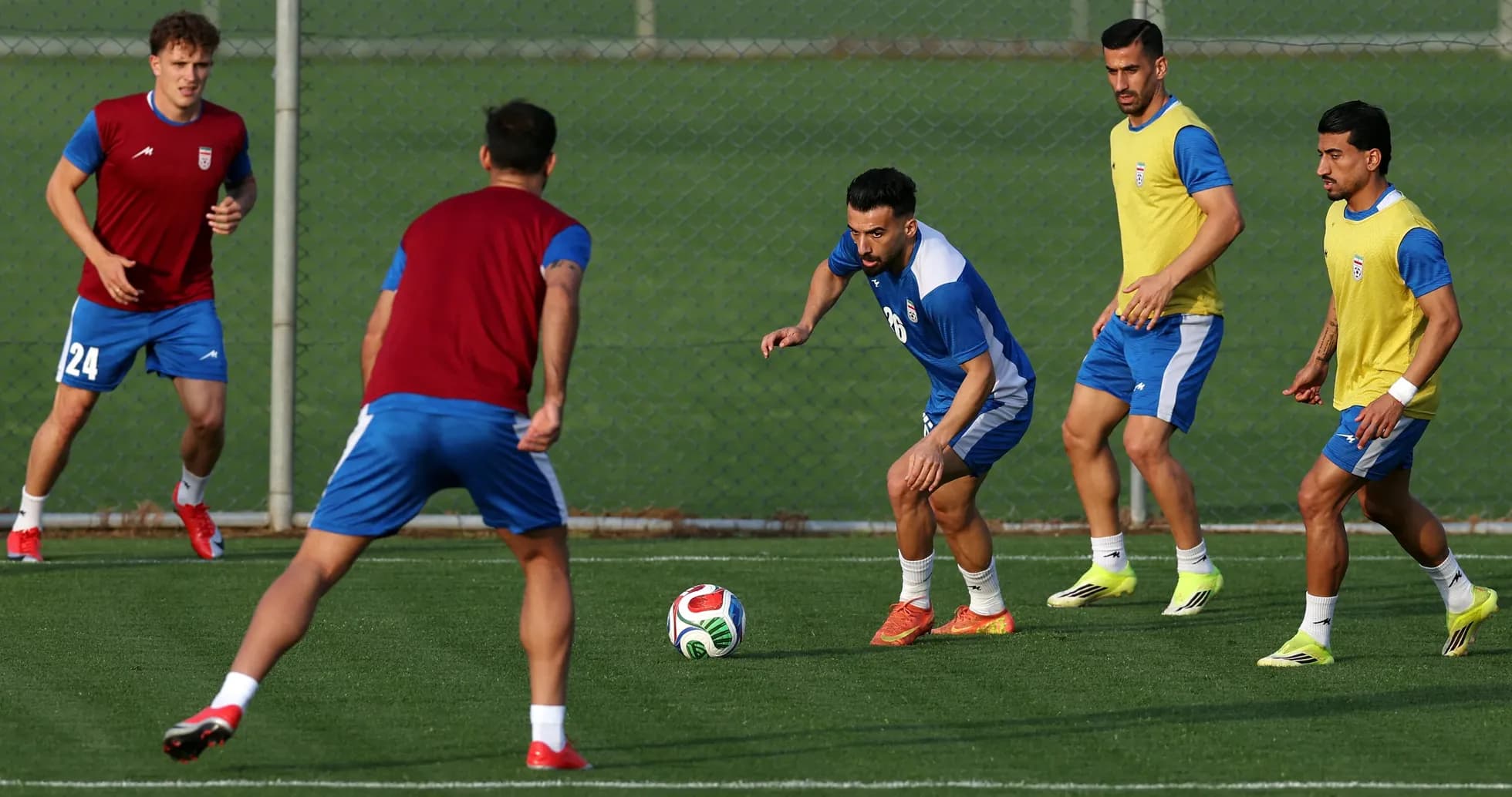 Jugadores de Irán entrenando antes del Mundial