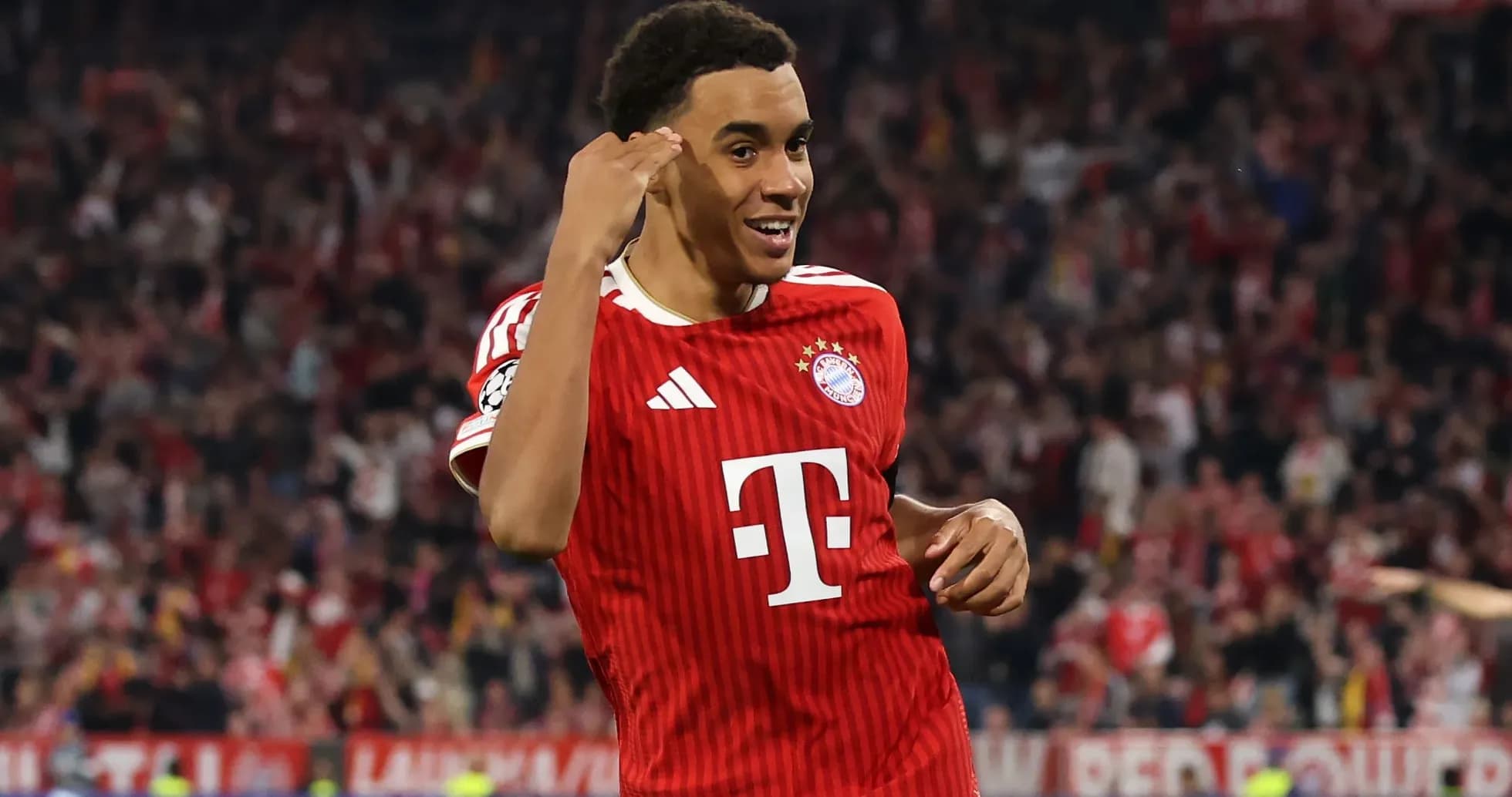 Jugador de Bayern celebrando un gol en el estadio