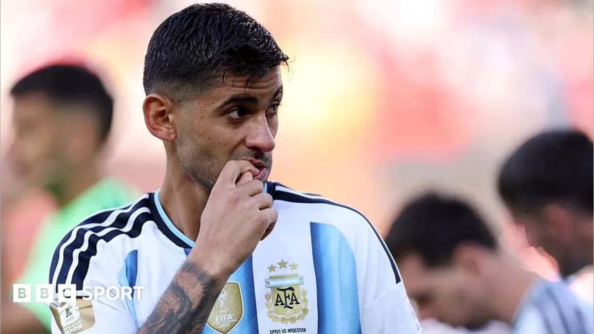 Jugador de Argentina pensativo durante calentamiento