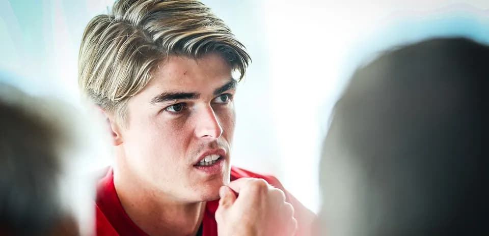 Jugador hablando durante una conferencia de prensa