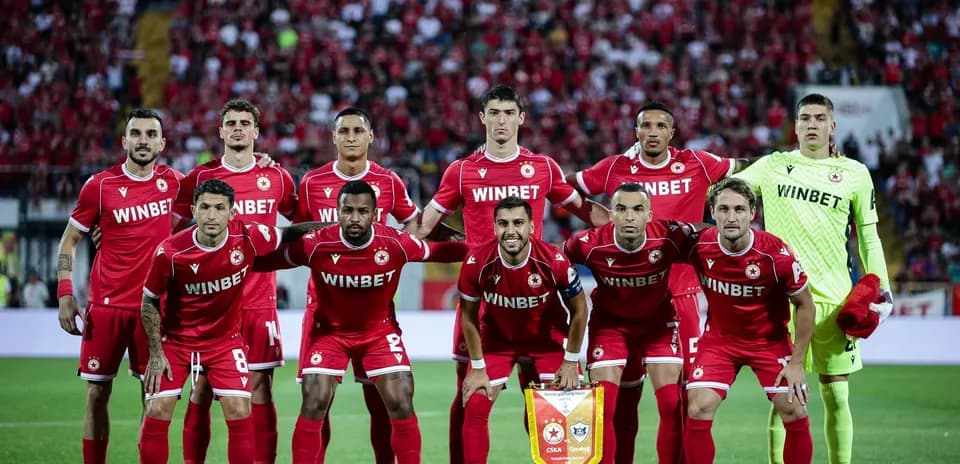 Equipo de CSKA Sofia antes del partido