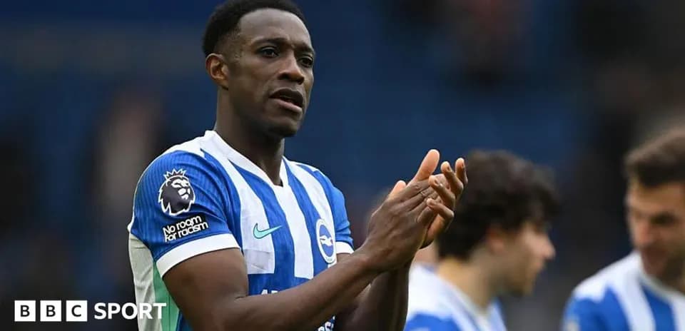 Jugador de Brighton aplaudiendo tras el partido
