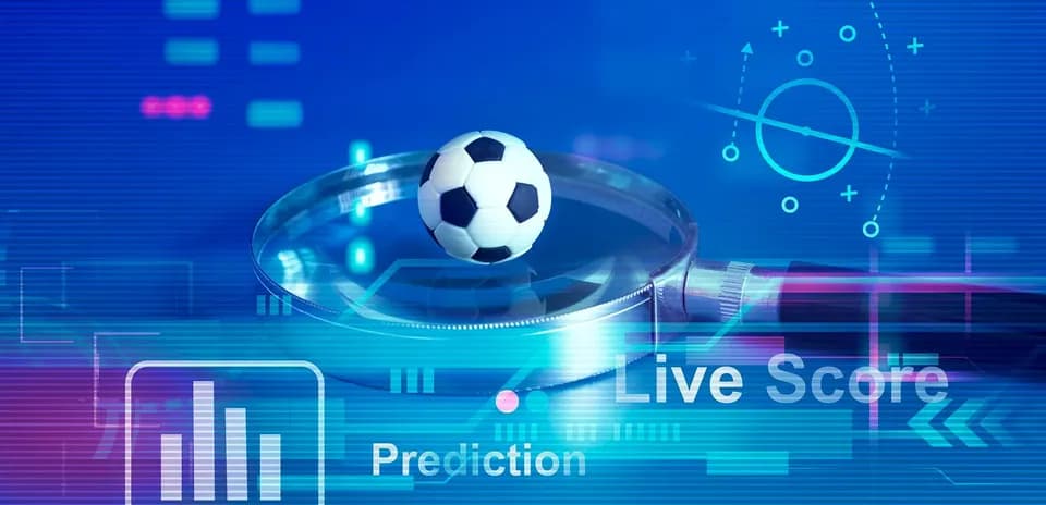 Balón de fútbol bajo una lupa con gráficos digitales