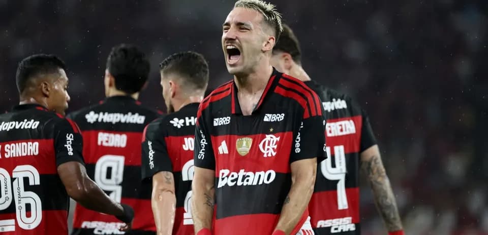 Jugadores de Flamengo celebrando un gol