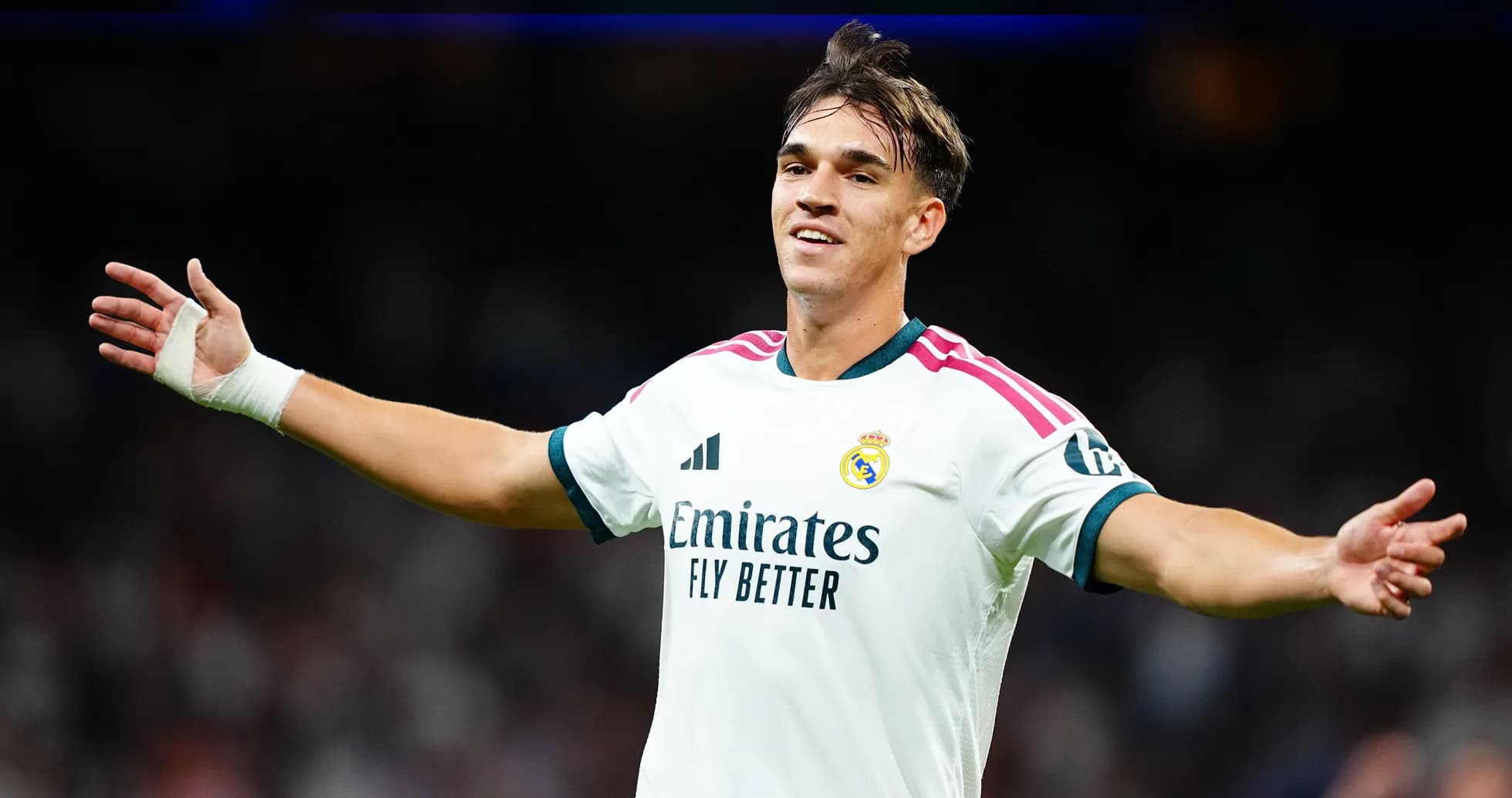 Jugador de Real Madrid celebrando un gol en el partido