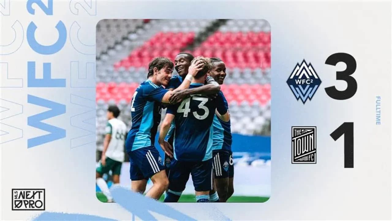Jugadores del Vancouver Whitecaps II celebrando gol