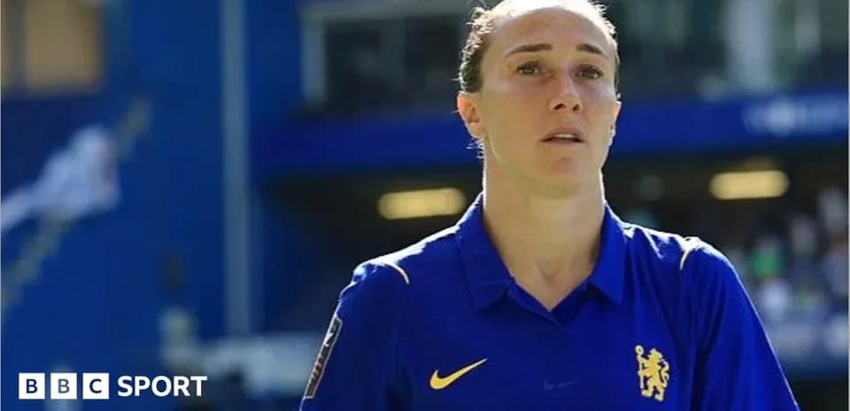 Jugadora de Chelsea en el campo durante partido