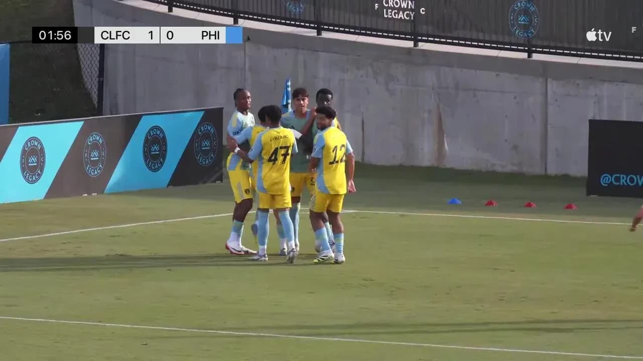 Celebración de gol de Crown Legacy