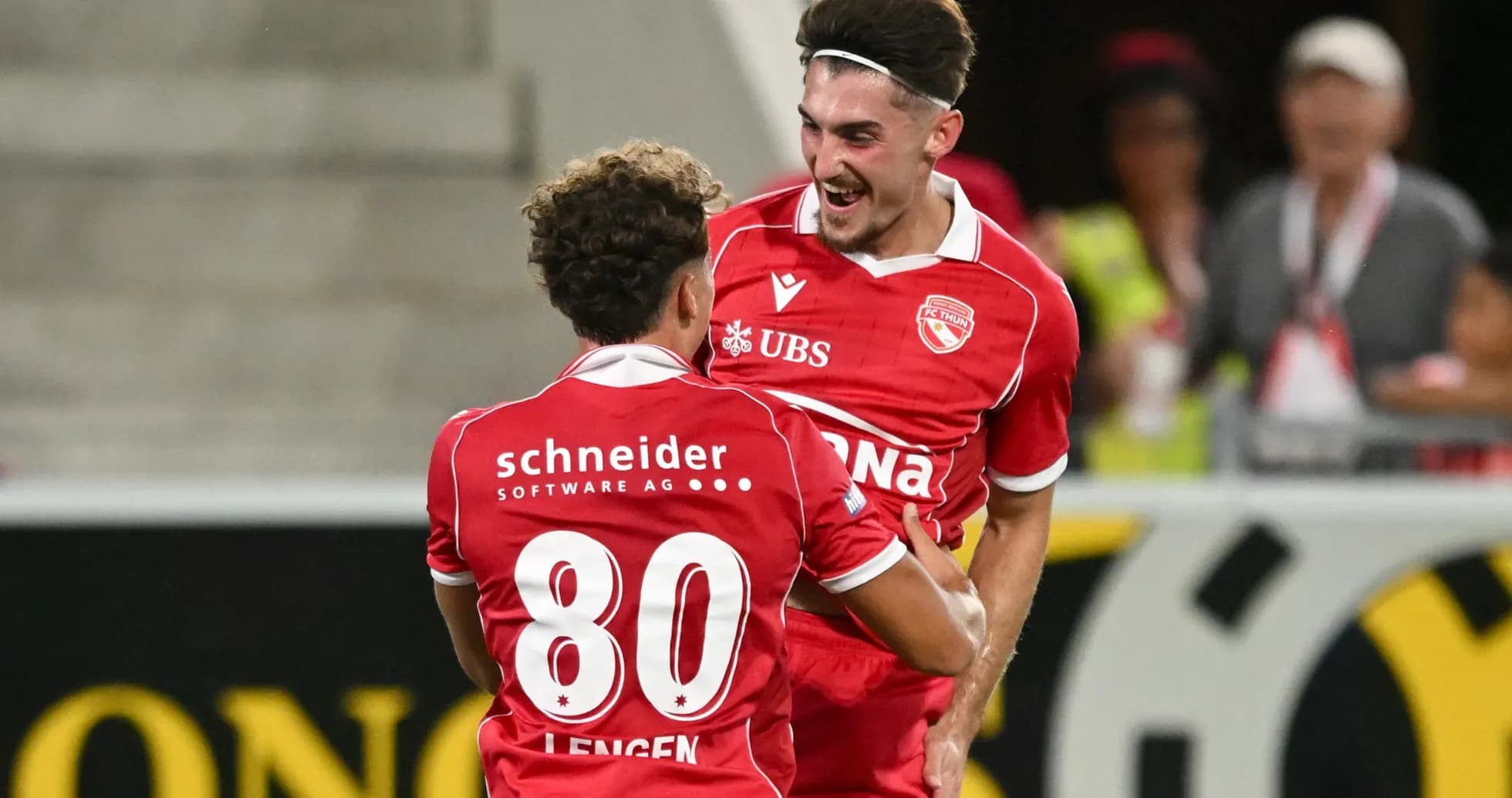 Jugadores de FC Thun celebrando un gol