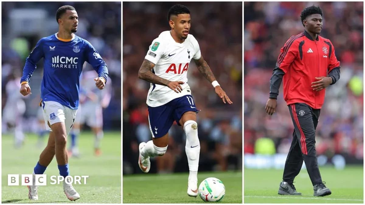 Tres jugadores de fútbol en diferentes equipos