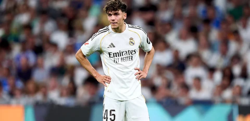 Jugador de Real Madrid en acción durante el partido