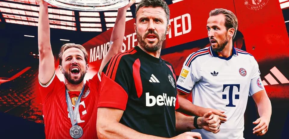 Tres futbolistas con camisetas de diferentes equipos