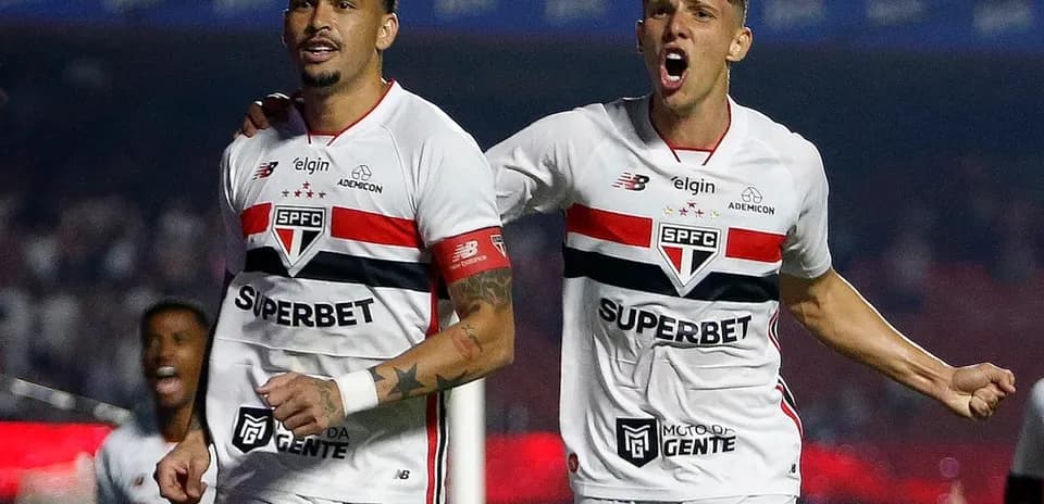 Jugadores del Sao Paulo celebrando un gol