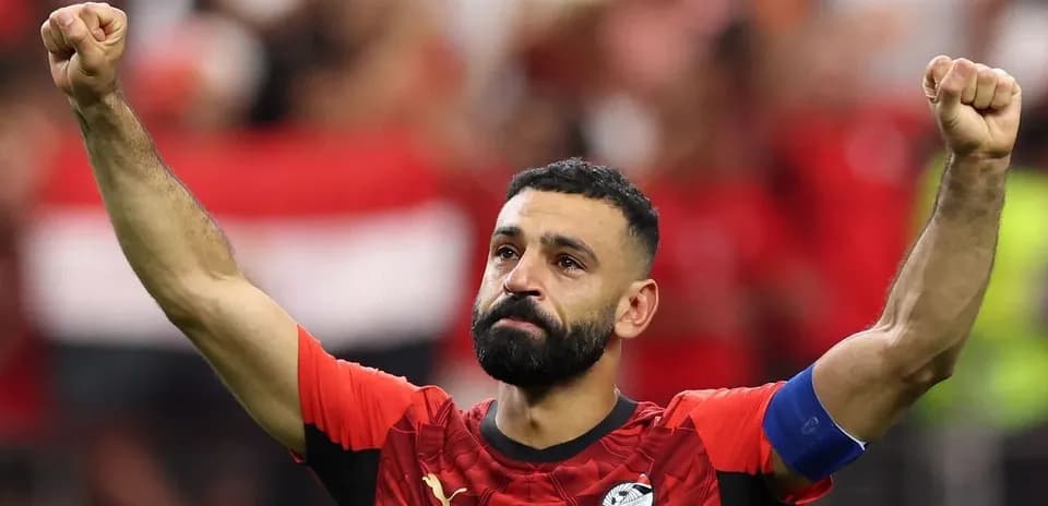 Jugador levantando el puño tras el partido