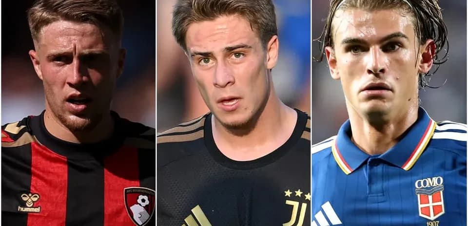Tres futbolistas en diferentes camisetas de clubes