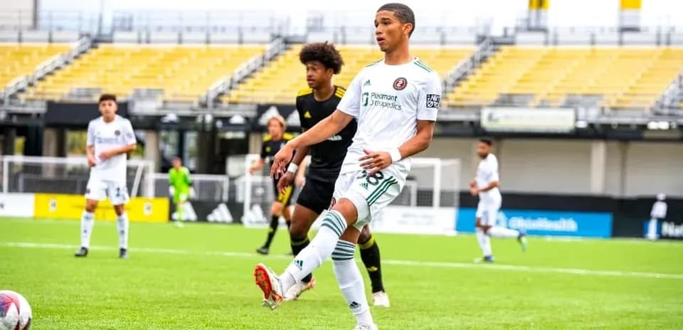 Jugador de Atlanta United II en acción