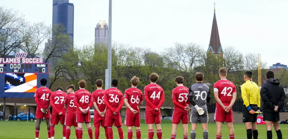 Jugadores de Chicago Fire II alineados para el partido