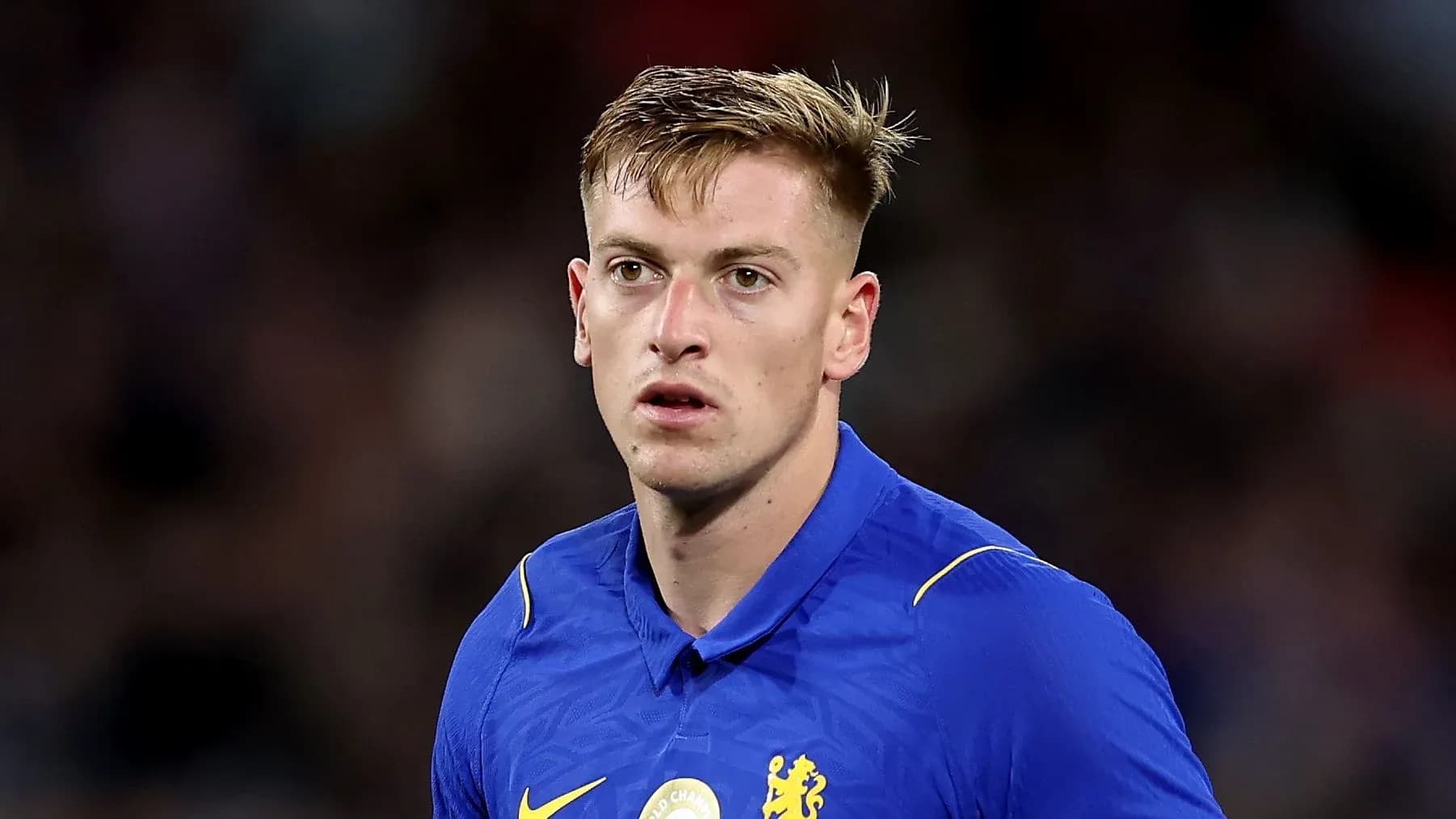 Jugador de Chelsea en acción durante el partido