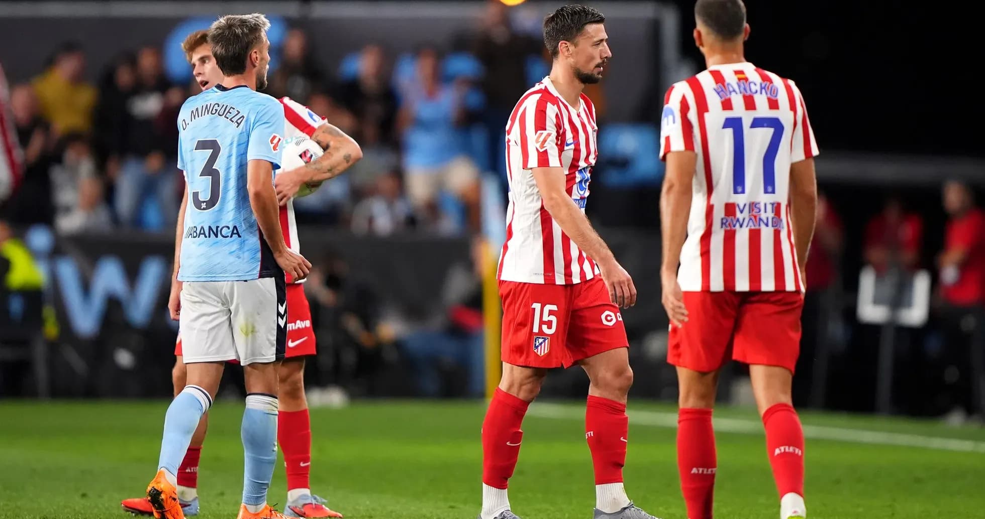 Jugadores de Atlético Madrid y Celta de Vigo en el partido