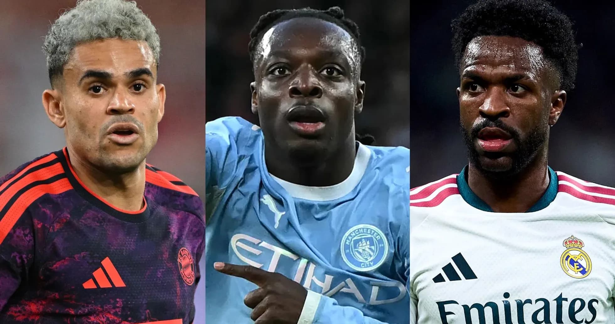 Tres jugadores de fútbol en acción durante un partido