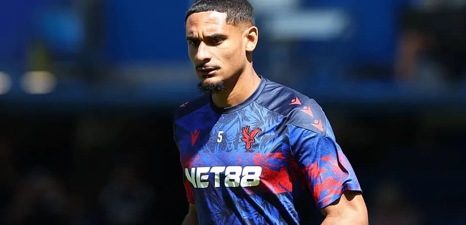 Jugador de Crystal Palace en entrenamiento previo al partido