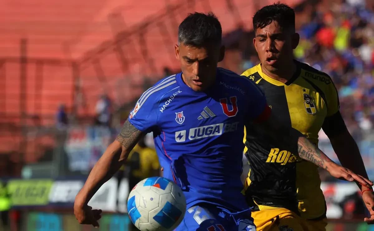 Universidad de Chile compitiendo contra Coquimbo Unido