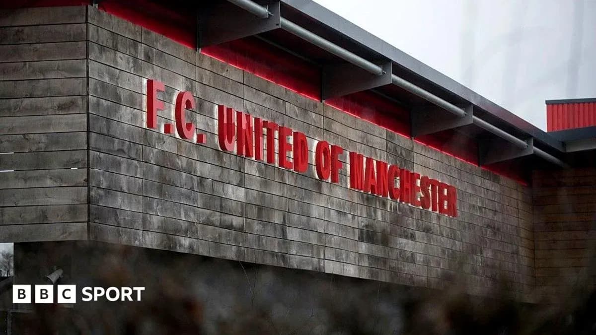 Fachada de F.C. United of Manchester en estadio