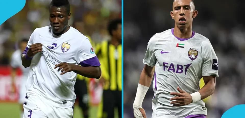 Dos jugadores corriendo en el campo de fútbol