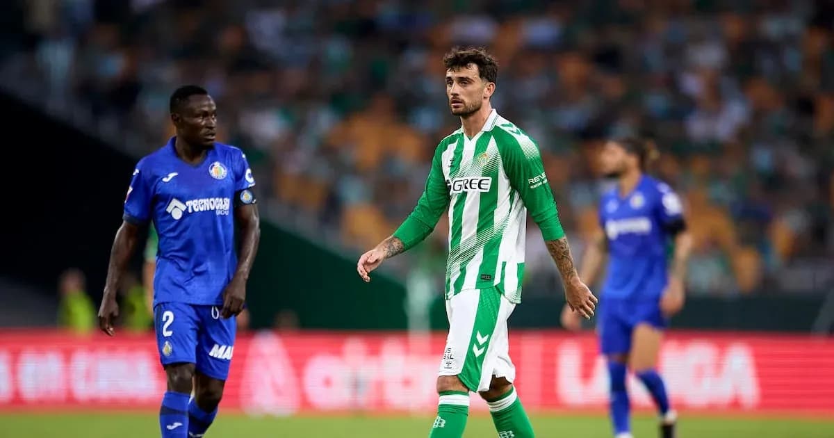 Jugadores de Betis y Getafe en el campo