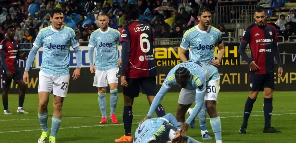 Jugadores de Juventus en el campo de juego