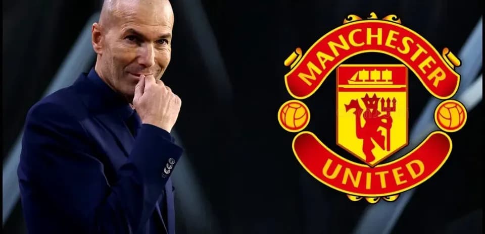 Zinedine Zidane con logotipo de Manchester United