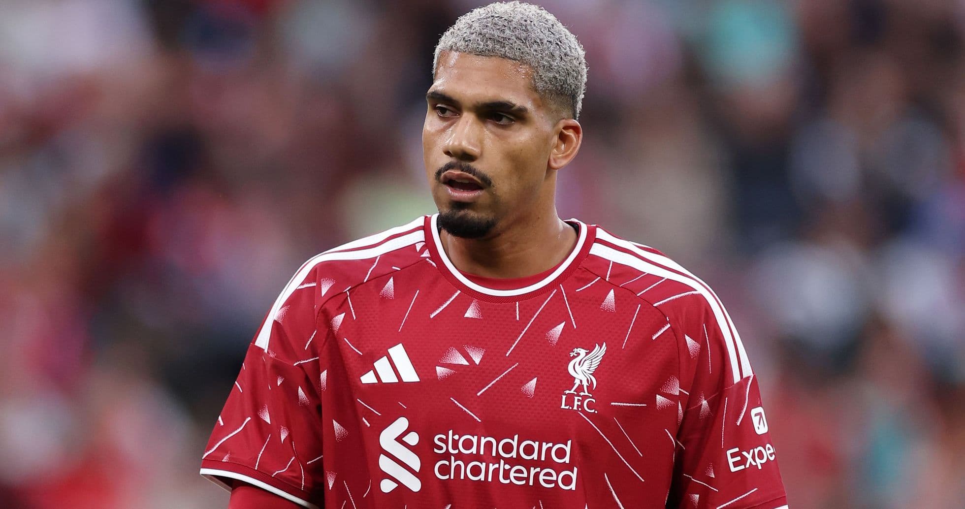 Ronald Araujo sorprendido por la intensidad y velocidad de la Premier League tras su llegada al Liverpool