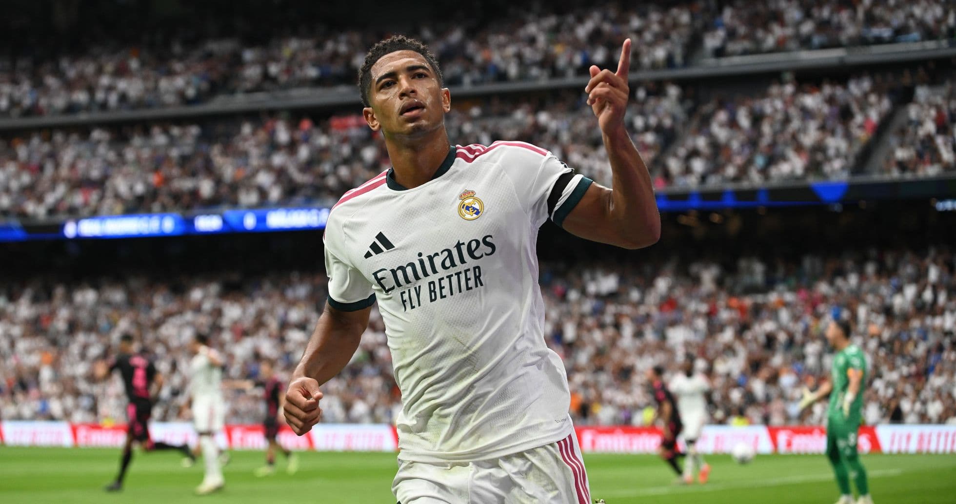 Bellingham y Mbappé brillan en la victoria contundente del Real Madrid de Mourinho contra el Málaga