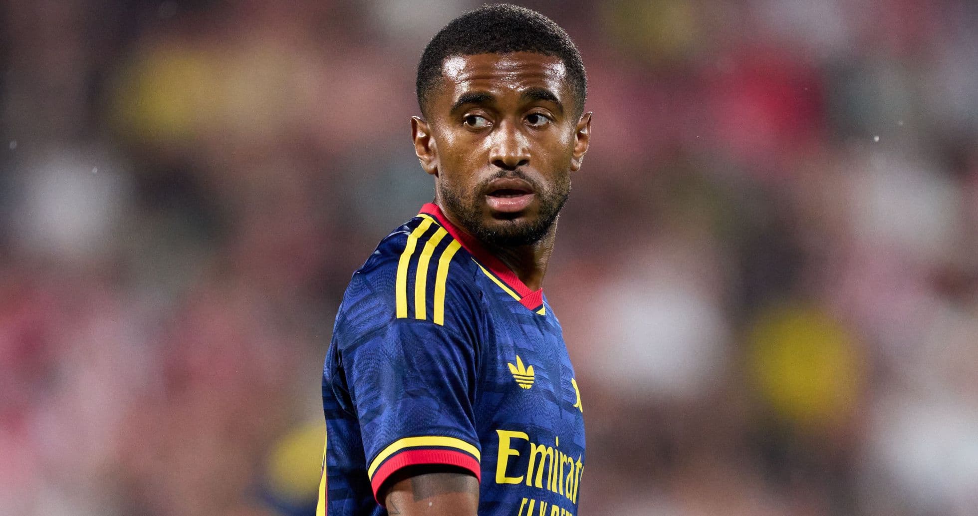 Reiss Nelson se despide del Arsenal tras acordar la rescisión de contrato