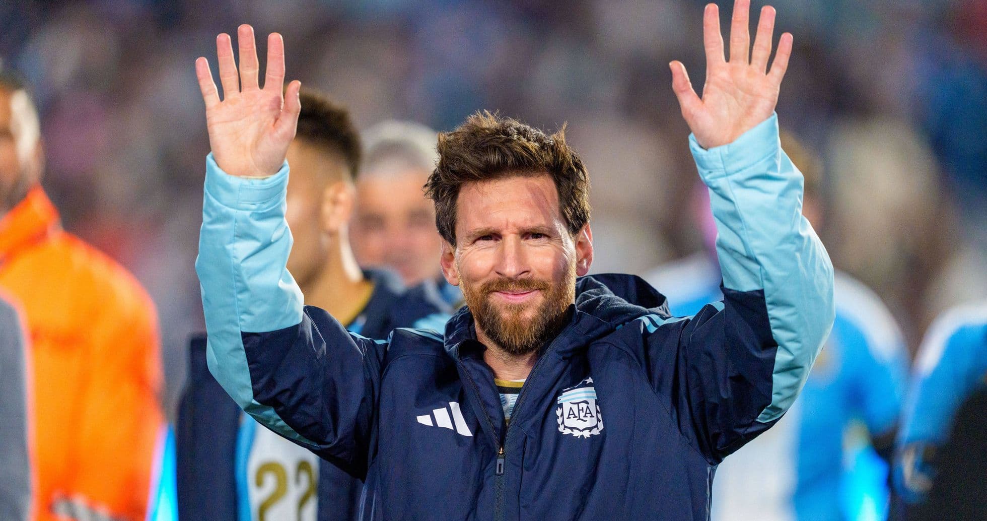 Lionel Messi recibe membresía honoraria de River Plate en emotiva despedida internacional