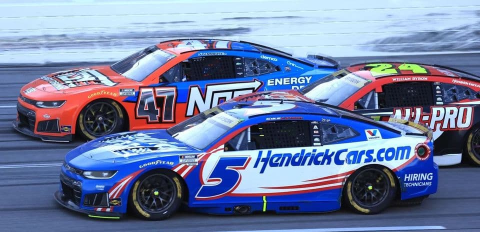 NASCAR advierte a casi todo el pelotón en Talladega por no respetar la velocidad mínima