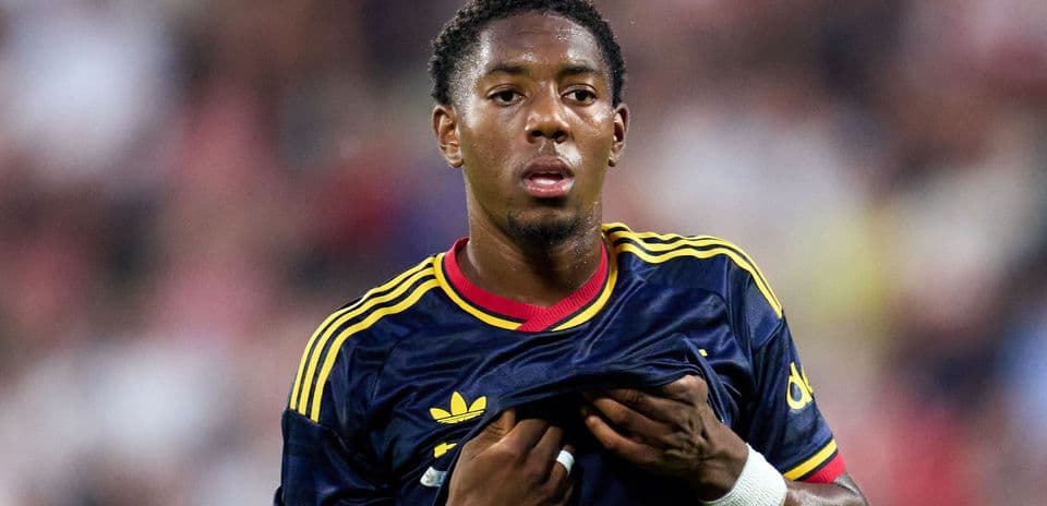 Liverpool presionado para arrebatar a Manchester United y Chelsea al talento de Arsenal Myles Lewis-Skelly