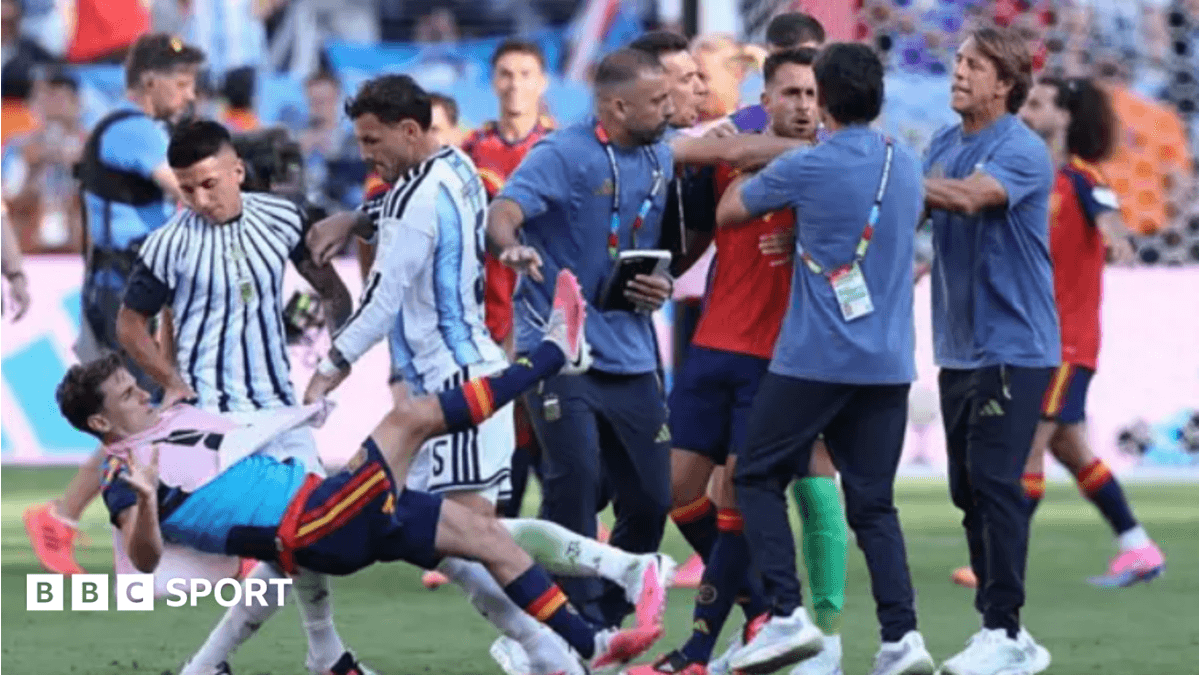 Gavi defiende a Paredes tras el altercado en la final del Mundial 2026