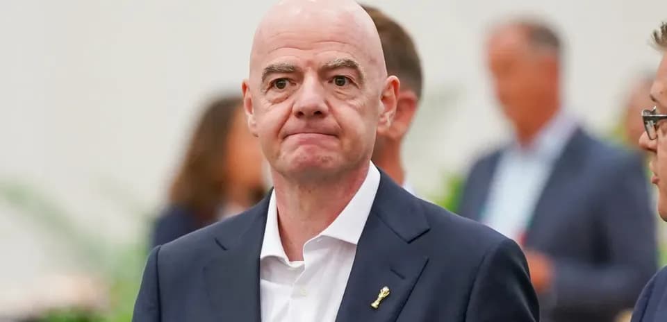 Gianni Infantino se disculpa ante el Consejo de la FIFA por plan fallido mientras se acerca la elección presidencial