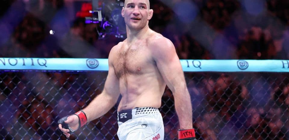 Sean Strickland Rechaza Pelea Principal en UFC 335 por Recorte Salarial Significativo