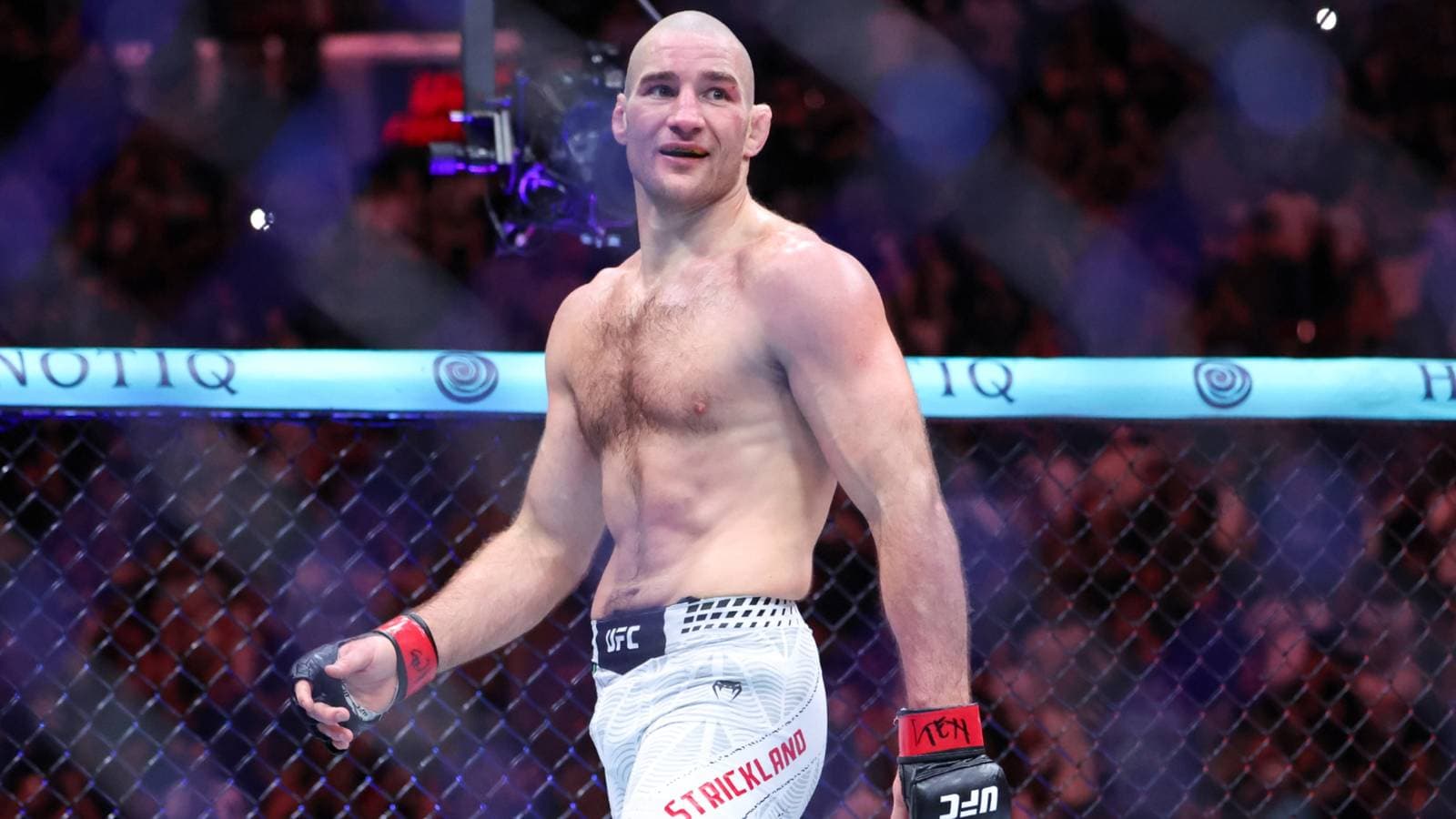 Sean Strickland Rechaza Pelea Principal en UFC 335 por Recorte Salarial Significativo