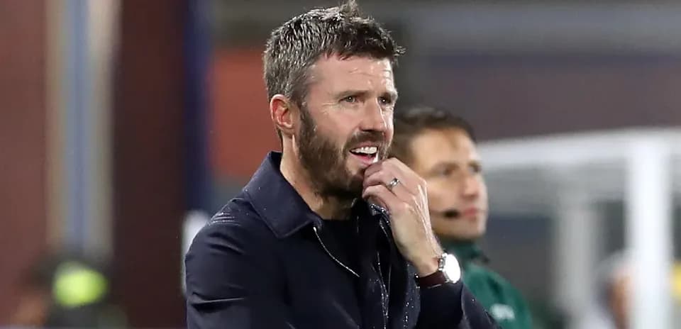 ¿Qué salió mal para Michael Carrick en el Manchester United? Derrota humillante ante Como pone al técnico al borde del despido